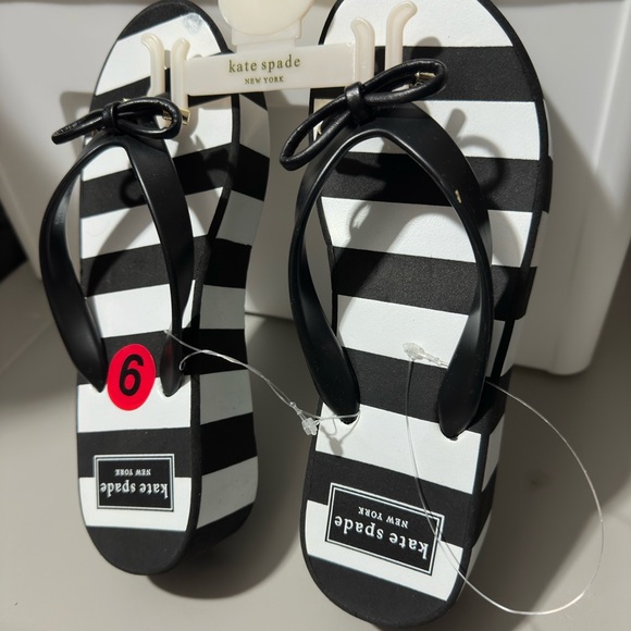New Kate Spade ♠️ Rhett Wedge flip flops - Picture 7 of 8